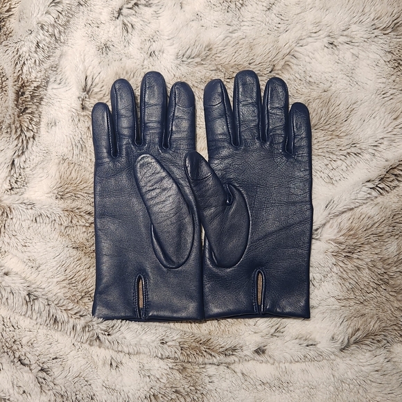 Sculpted Signature Leather Tech Gloves - Picture 2 of 4